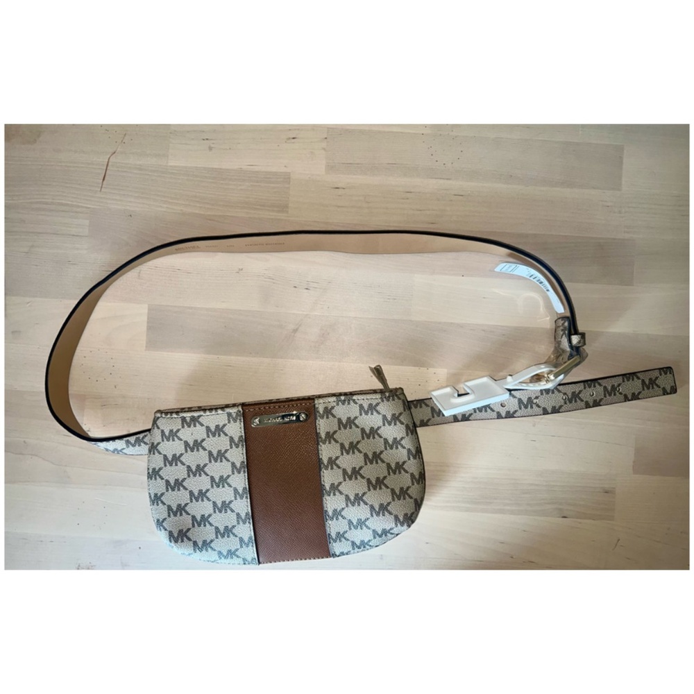 *NWT* MICHAEL Michael Kors Monogram Belt Bag